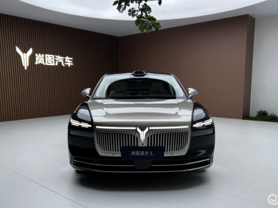 嵐圖追光L正式登場！800V+5C超充+高階智駕，插混賽道新標桿來了